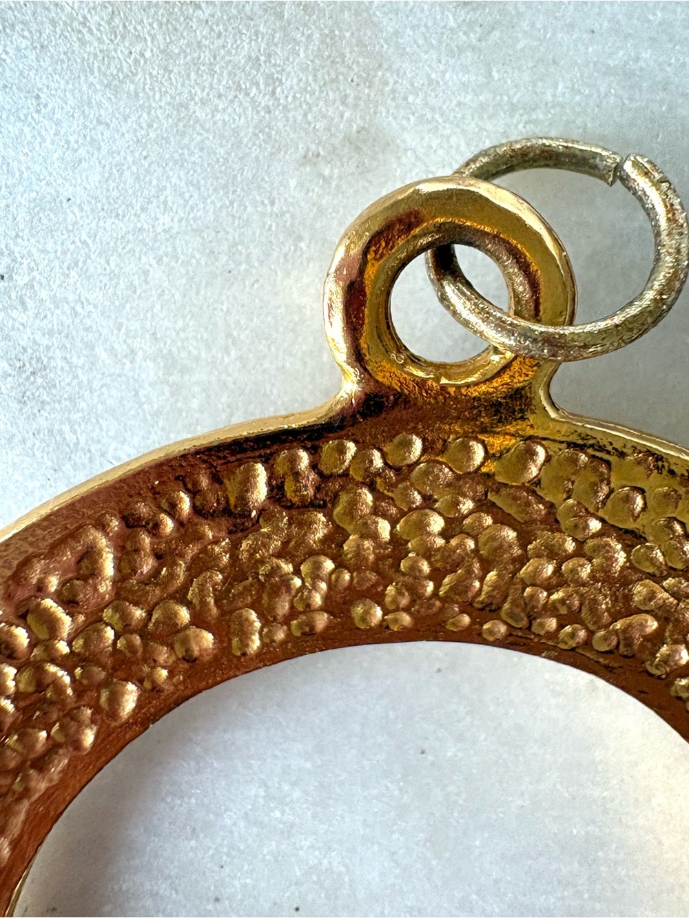 Authentic Vintage Chanel 1980s Gold Tone Pendant Authenticated - Picture 5 of 16